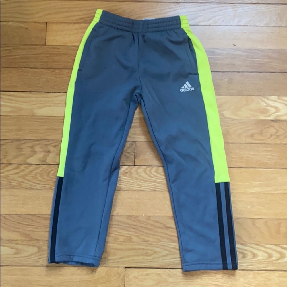 Boys adidas sweatpants size 5